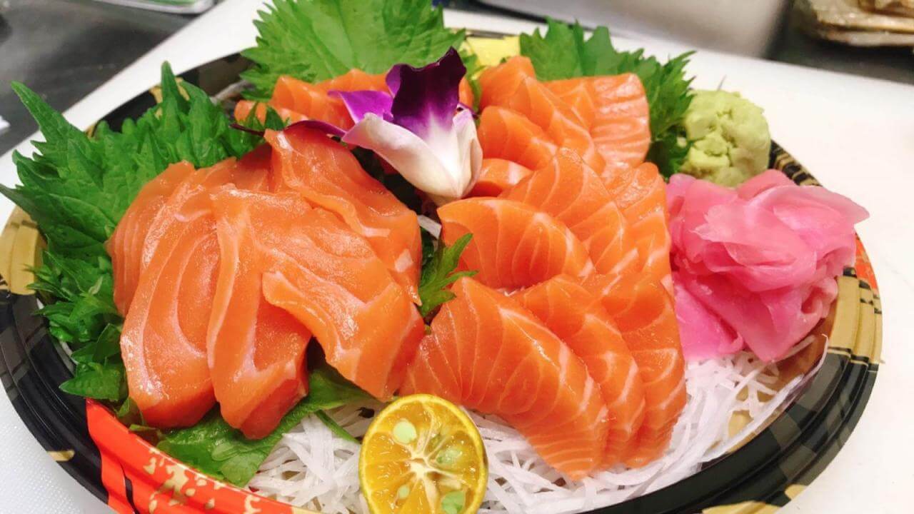 Cá hồi là món quà từ biển cả